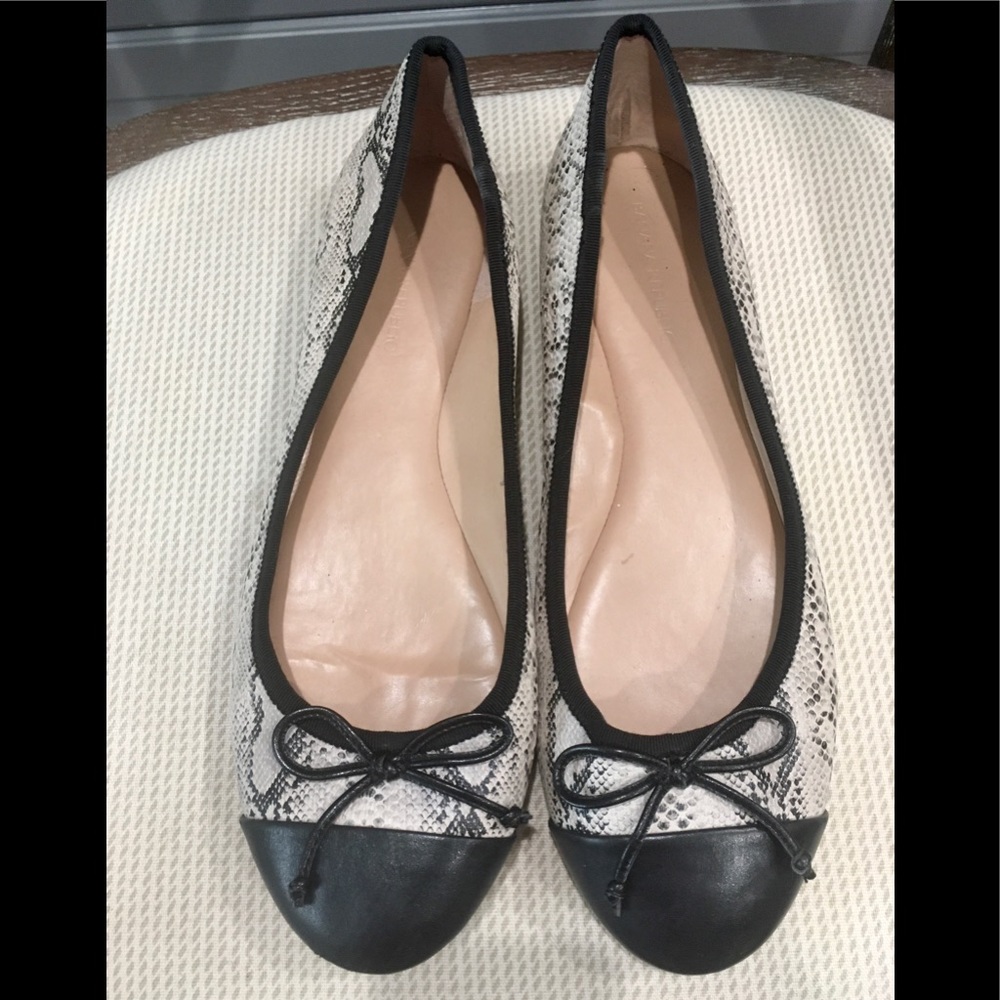 Banana Republic Flats Size 10